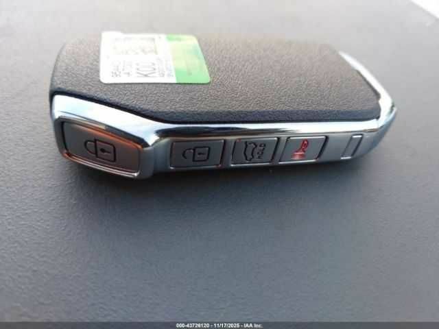 Зеленый Киа Niro, объемом двигателя 1.6 л и пробегом 36 тыс. км за 7000 $, фото 13 на Automoto.ua