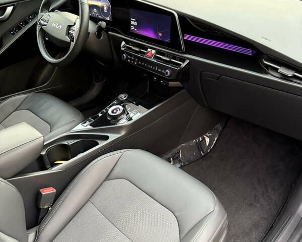 Зелений Кіа Niro, об'ємом двигуна 0 л та пробігом 28 тис. км за 24400 $, фото 29 на Automoto.ua