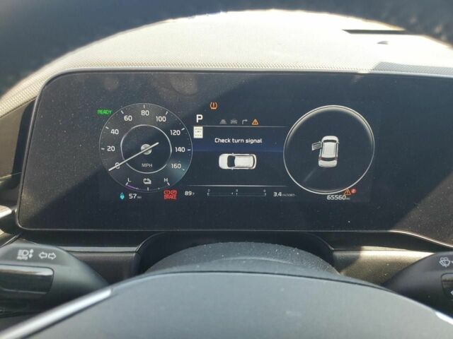 Зеленый Киа Niro, объемом двигателя 0 л и пробегом 105 тыс. км за 17000 $, фото 7 на Automoto.ua