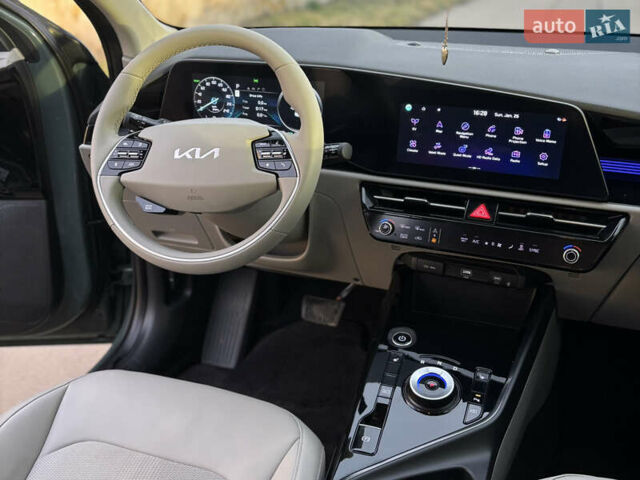 Зеленый Киа Niro, объемом двигателя 0 л и пробегом 24 тыс. км за 22799 $, фото 58 на Automoto.ua