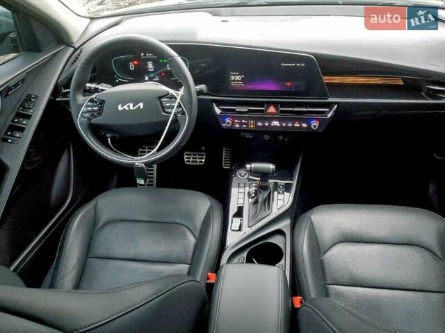 Зелений Кіа Niro, об'ємом двигуна 1.58 л та пробігом 93 тис. км за 7000 $, фото 7 на Automoto.ua