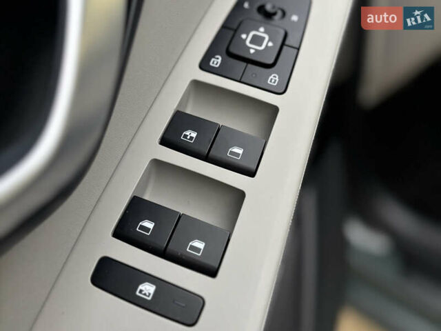 Зеленый Киа Niro, объемом двигателя 0 л и пробегом 24 тыс. км за 22799 $, фото 19 на Automoto.ua