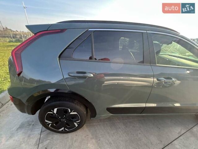 Зелений Кіа Niro, об'ємом двигуна 0 л та пробігом 96 тис. км за 16000 $, фото 4 на Automoto.ua