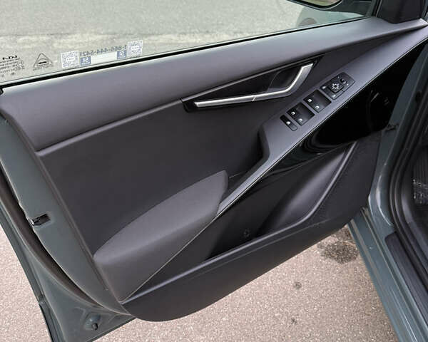 Зелений Кіа Niro, об'ємом двигуна 0 л та пробігом 28 тис. км за 24400 $, фото 17 на Automoto.ua