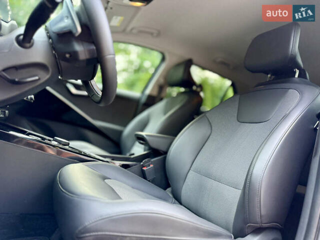 Зеленый Киа Niro, объемом двигателя 0 л и пробегом 26 тыс. км за 25199 $, фото 55 на Automoto.ua