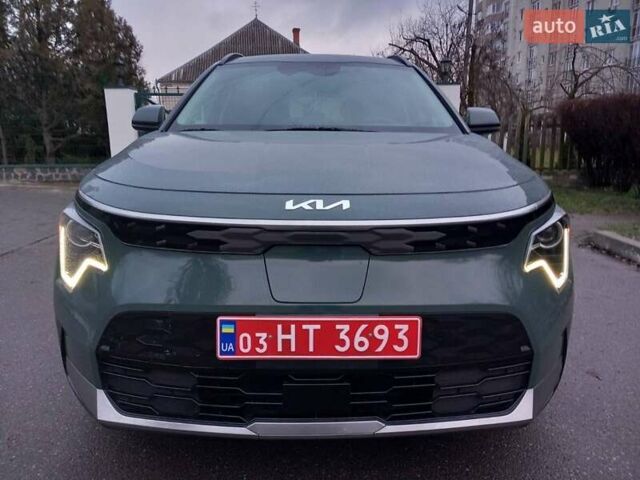 Зеленый Киа Niro, объемом двигателя 0 л и пробегом 121 тыс. км за 22500 $, фото 1 на Automoto.ua