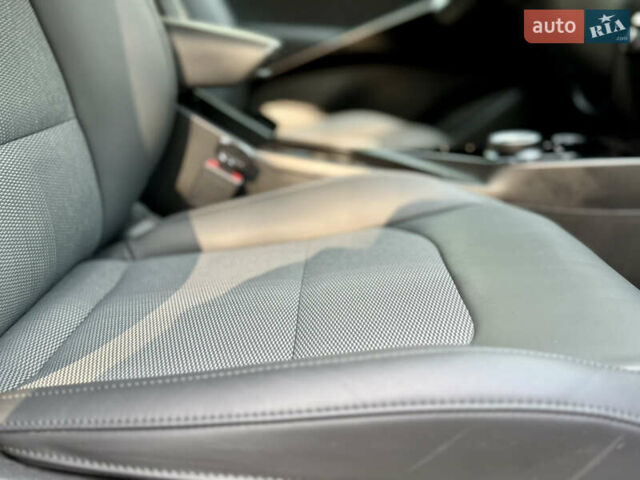 Зеленый Киа Niro, объемом двигателя 0 л и пробегом 26 тыс. км за 25199 $, фото 70 на Automoto.ua