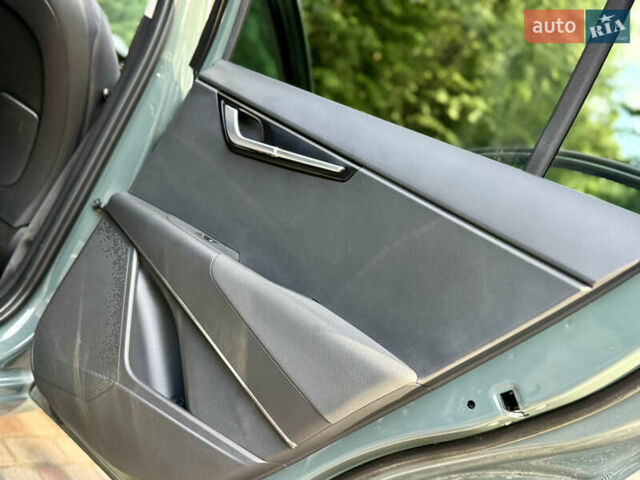 Зеленый Киа Niro, объемом двигателя 0 л и пробегом 26 тыс. км за 25199 $, фото 79 на Automoto.ua