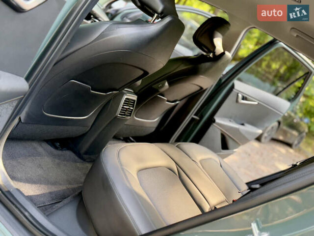 Зеленый Киа Niro, объемом двигателя 0 л и пробегом 26 тыс. км за 25199 $, фото 87 на Automoto.ua