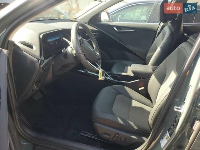Зеленый Киа Niro, объемом двигателя 0 л и пробегом 25 тыс. км за 12500 $, фото 6 на Automoto.ua