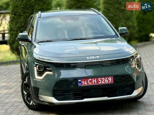 Зеленый Киа Niro, объемом двигателя 0 л и пробегом 26 тыс. км за 25199 $, фото 1 на Automoto.ua