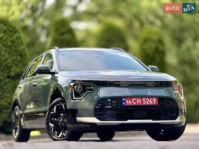 Зеленый Киа Niro, объемом двигателя 0 л и пробегом 26 тыс. км за 25199 $, фото 3 на Automoto.ua