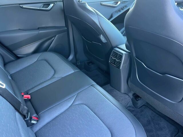Зеленый Киа Niro, объемом двигателя 1.6 л и пробегом 4 тыс. км за 7800 $, фото 13 на Automoto.ua