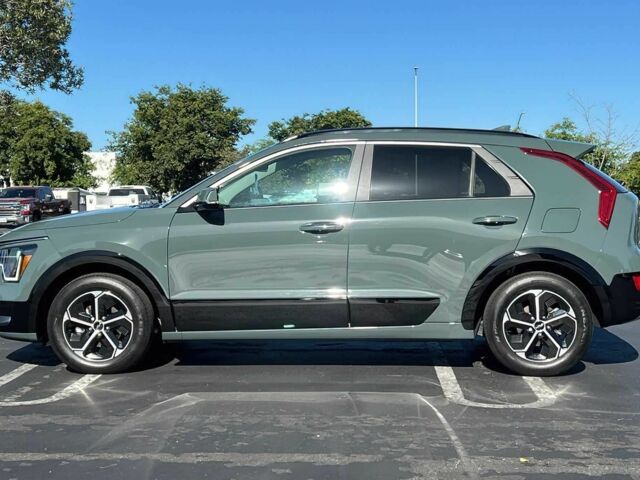 Зеленый Киа Niro, объемом двигателя 1.6 л и пробегом 4 тыс. км за 7800 $, фото 3 на Automoto.ua