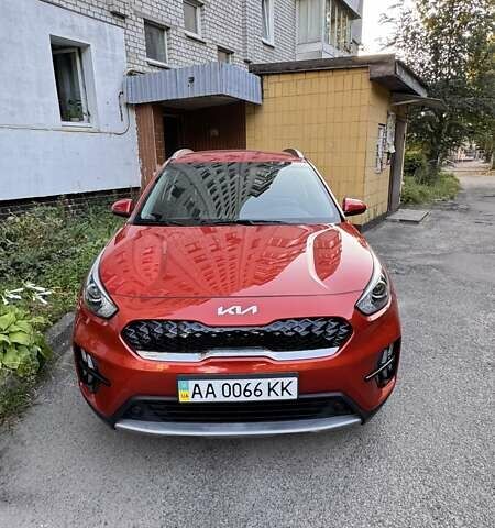 Помаранчевий Кіа Niro, об'ємом двигуна 1.58 л та пробігом 22 тис. км за 23500 $, фото 1 на Automoto.ua