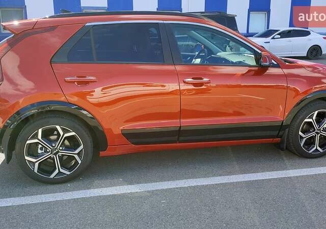 Оранжевый Киа Niro, объемом двигателя 1.58 л и пробегом 26 тыс. км за 27750 $, фото 3 на Automoto.ua