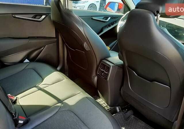 Оранжевый Киа Niro, объемом двигателя 1.58 л и пробегом 26 тыс. км за 27750 $, фото 11 на Automoto.ua