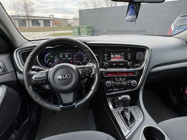 Білий Кіа Оптіма, об'ємом двигуна 2.4 л та пробігом 168 тис. км за 10200 $, фото 6 на Automoto.ua