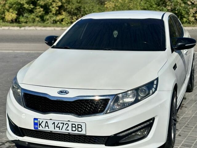 Білий Кіа Оптіма, об'ємом двигуна 2 л та пробігом 262 тис. км за 7550 $, фото 7 на Automoto.ua