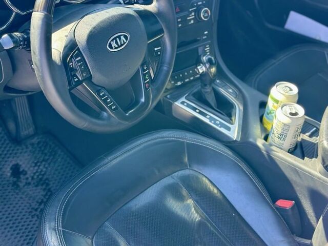 Білий Кіа Оптіма, об'ємом двигуна 2 л та пробігом 262 тис. км за 7550 $, фото 5 на Automoto.ua