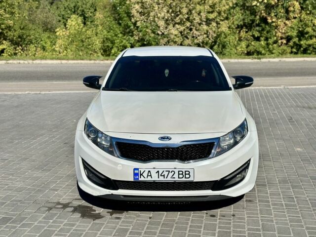 Білий Кіа Оптіма, об'ємом двигуна 2 л та пробігом 262 тис. км за 7550 $, фото 1 на Automoto.ua