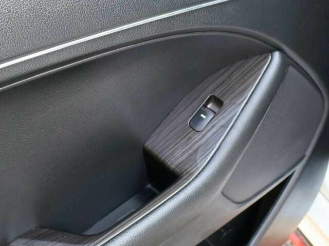 Белый Киа Оптима, объемом двигателя 2 л и пробегом 285 тыс. км за 8700 $, фото 8 на Automoto.ua