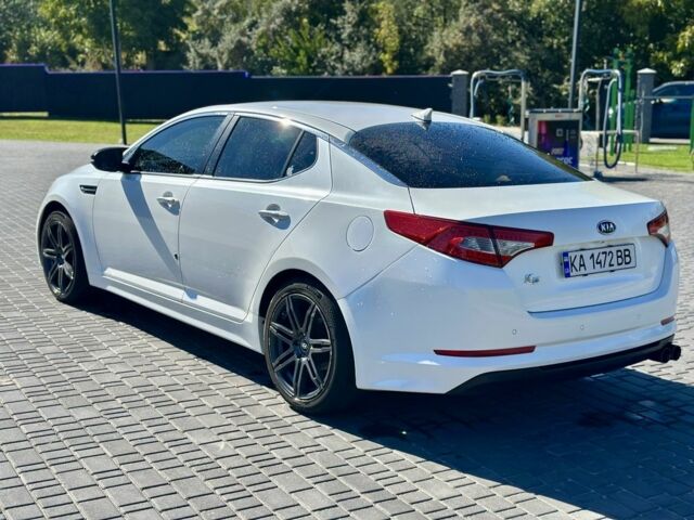 Білий Кіа Оптіма, об'ємом двигуна 2 л та пробігом 262 тис. км за 7550 $, фото 2 на Automoto.ua