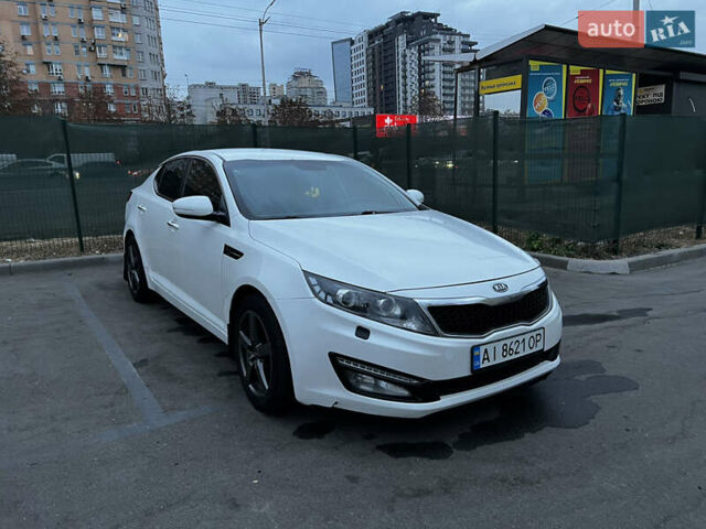 Білий Кіа Оптіма, об'ємом двигуна 2 л та пробігом 272 тис. км за 9000 $, фото 1 на Automoto.ua