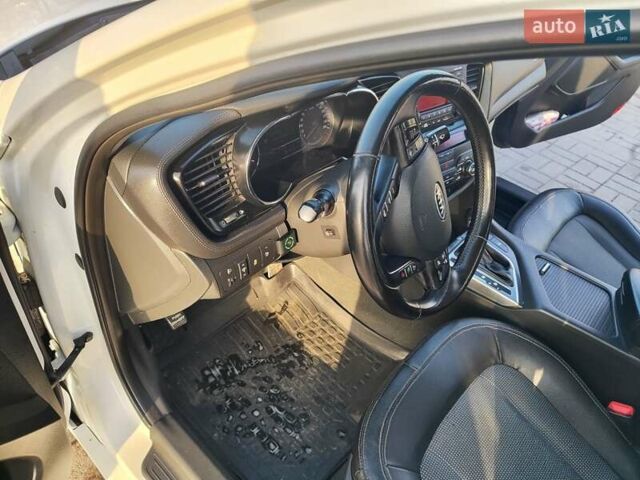 Белый Киа Оптима, объемом двигателя 2 л и пробегом 184 тыс. км за 6700 $, фото 10 на Automoto.ua