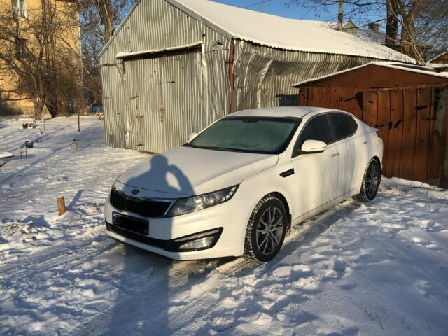 Білий Кіа Оптіма, об'ємом двигуна 2 л та пробігом 320 тис. км за 3999 $, фото 2 на Automoto.ua