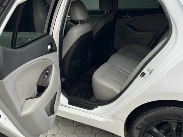 Белый Киа Оптима, объемом двигателя 2.4 л и пробегом 215 тыс. км за 9200 $, фото 15 на Automoto.ua