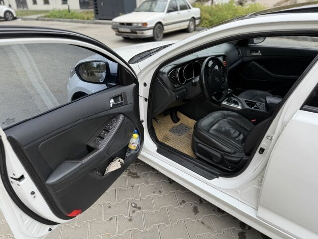 Білий Кіа Оптіма, об'ємом двигуна 2 л та пробігом 365 тис. км за 7700 $, фото 8 на Automoto.ua