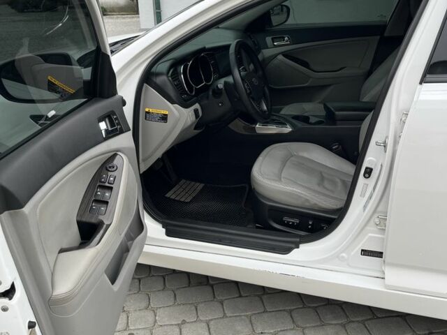 Белый Киа Оптима, объемом двигателя 2.4 л и пробегом 215 тыс. км за 9200 $, фото 10 на Automoto.ua