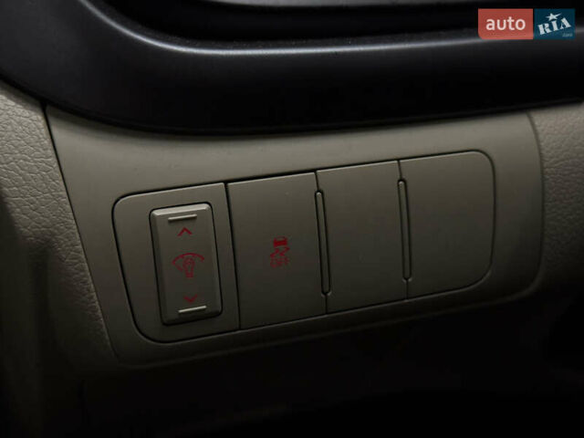 Білий Кіа Оптіма, об'ємом двигуна 2.36 л та пробігом 262 тис. км за 8199 $, фото 28 на Automoto.ua