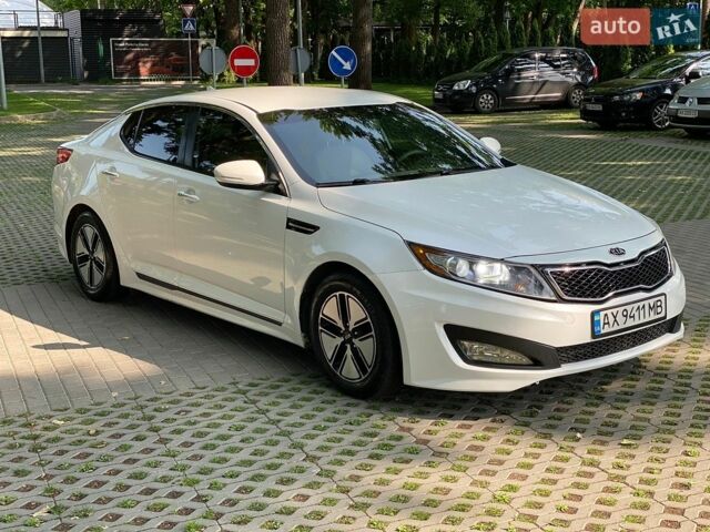 Білий Кіа Оптіма, об'ємом двигуна 2.4 л та пробігом 221 тис. км за 8200 $, фото 11 на Automoto.ua