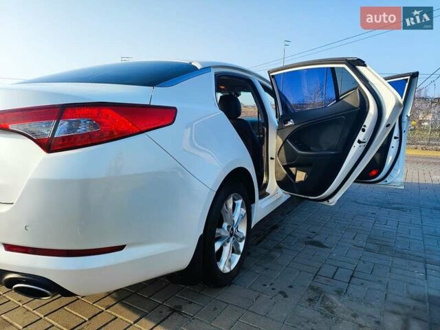 Белый Киа Оптима, объемом двигателя 2 л и пробегом 184 тыс. км за 6700 $, фото 6 на Automoto.ua