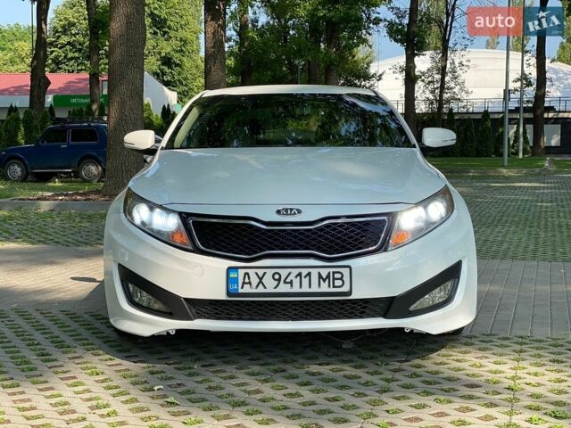 Білий Кіа Оптіма, об'ємом двигуна 2.4 л та пробігом 221 тис. км за 8200 $, фото 9 на Automoto.ua