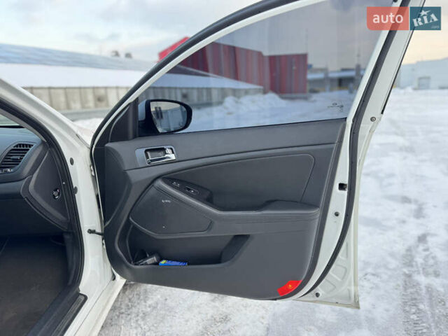 Белый Киа Оптима, объемом двигателя 2.4 л и пробегом 180 тыс. км за 9700 $, фото 26 на Automoto.ua