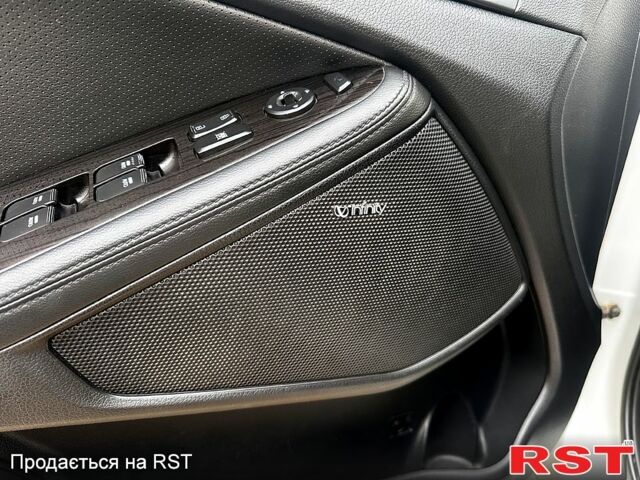 Білий Кіа Оптіма, об'ємом двигуна 1.7 л та пробігом 226 тис. км за 8800 $, фото 8 на Automoto.ua