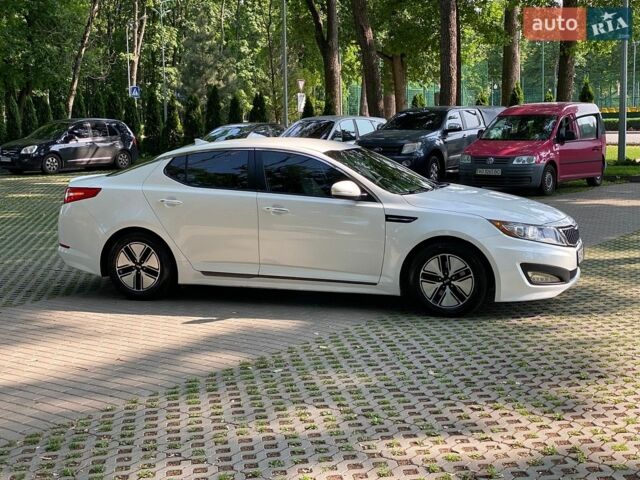 Білий Кіа Оптіма, об'ємом двигуна 2.4 л та пробігом 221 тис. км за 8200 $, фото 2 на Automoto.ua