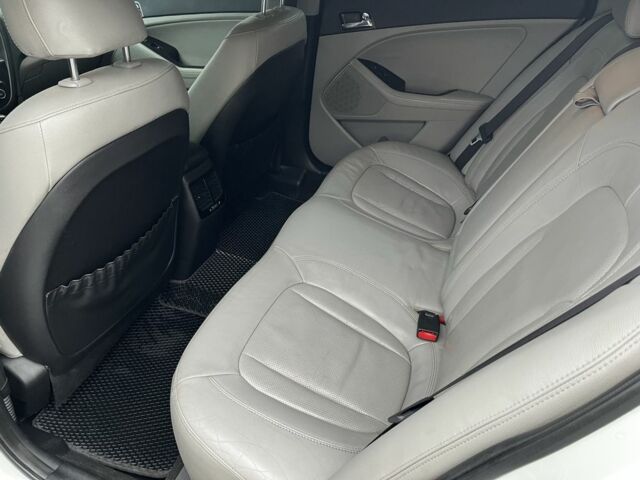 Белый Киа Оптима, объемом двигателя 2.4 л и пробегом 215 тыс. км за 9200 $, фото 18 на Automoto.ua