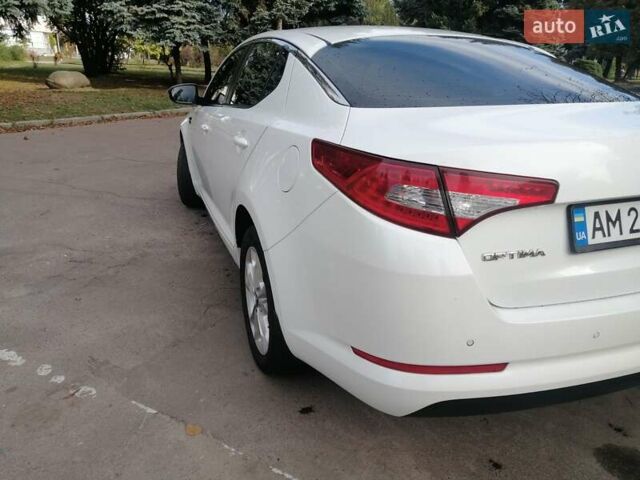 Белый Киа Оптима, объемом двигателя 2 л и пробегом 220 тыс. км за 9300 $, фото 18 на Automoto.ua