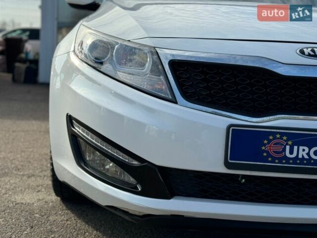 Белый Киа Оптима, объемом двигателя 2 л и пробегом 256 тыс. км за 8800 $, фото 19 на Automoto.ua