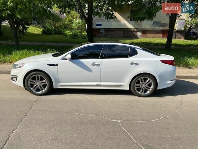 Белый Киа Оптима, объемом двигателя 2 л и пробегом 95 тыс. км за 11500 $, фото 4 на Automoto.ua