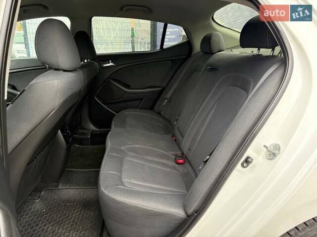 Белый Киа Оптима, объемом двигателя 2.36 л и пробегом 168 тыс. км за 9500 $, фото 13 на Automoto.ua