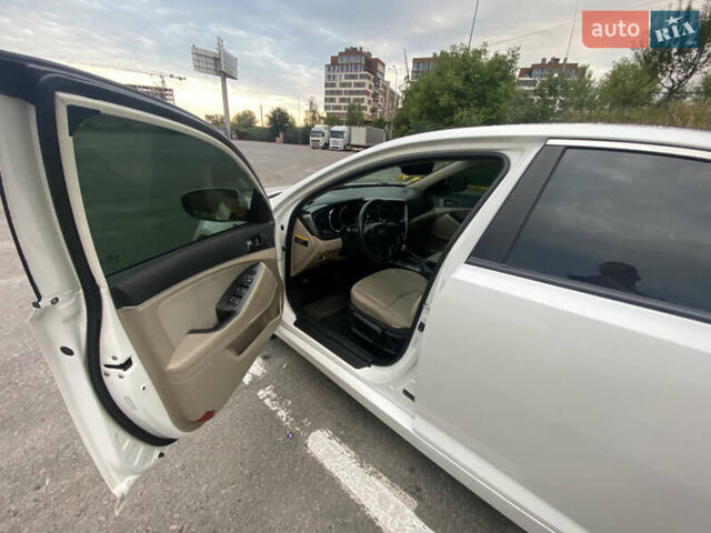 Білий Кіа Оптіма, об'ємом двигуна 2.4 л та пробігом 260 тис. км за 7800 $, фото 16 на Automoto.ua