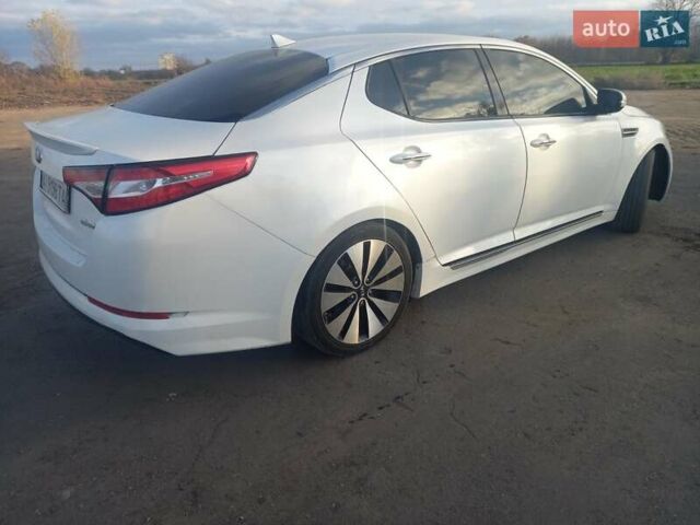 Белый Киа Оптима, объемом двигателя 2.36 л и пробегом 180 тыс. км за 8800 $, фото 1 на Automoto.ua