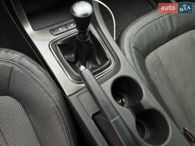 Білий Кіа Оптіма, об'ємом двигуна 2 л та пробігом 85 тис. км за 10700 $, фото 14 на Automoto.ua