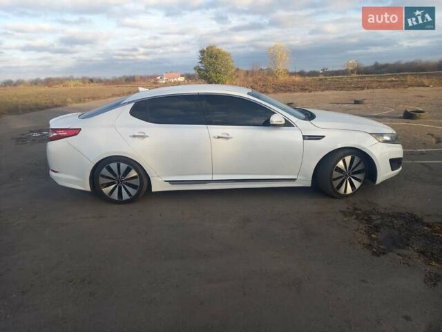 Белый Киа Оптима, объемом двигателя 2.36 л и пробегом 180 тыс. км за 8800 $, фото 2 на Automoto.ua