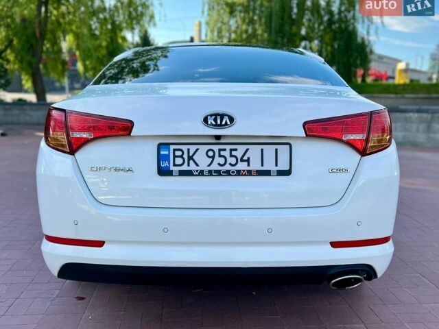 Белый Киа Оптима, объемом двигателя 1.69 л и пробегом 245 тыс. км за 9600 $, фото 21 на Automoto.ua
